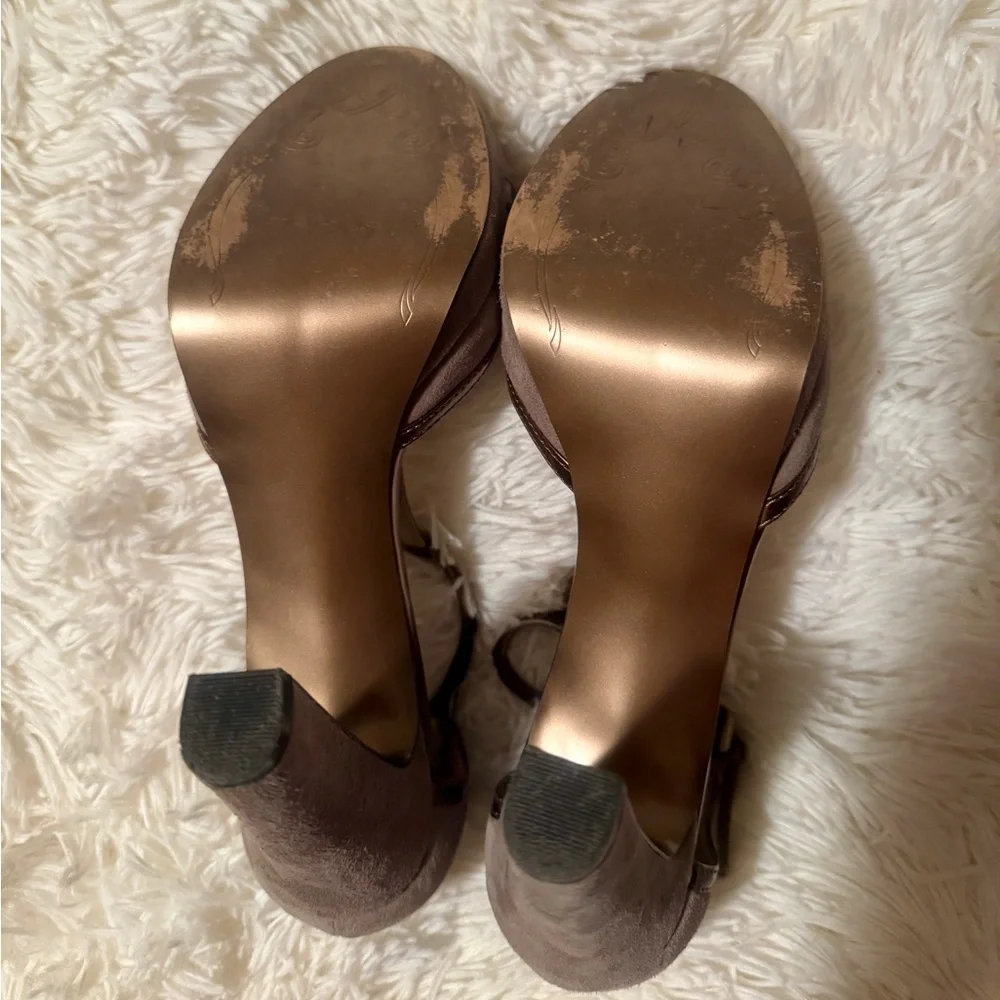 As New: Tahari Platform Heels - Picture 10 of 12